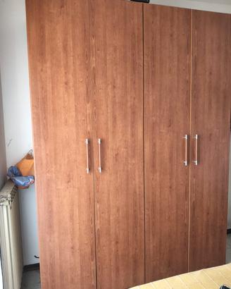 Armadio 4 ante battenti effetto legno