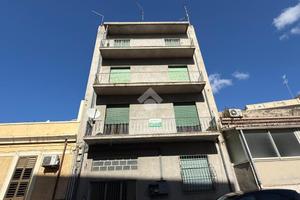 4 LOCALI A REGGIO DI CALABRIA