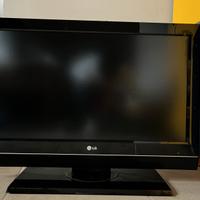 TV LG 32” HD DVTB