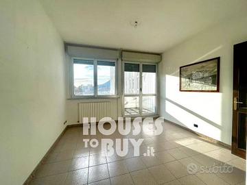 Appartamento di 129 m² con più di 5 locali a Lecco