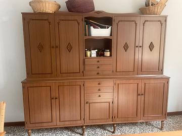 Credenza in formica effetto legno