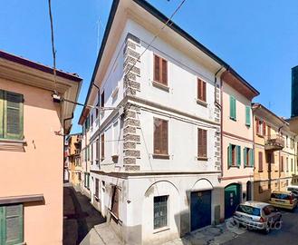 CASA SEMINDIPENDENTE A BRONI