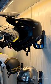 Appendi casco moto