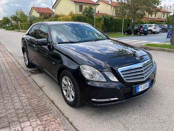 Mercedes-benz E 200 220 CDI BlueEFFICIENCY Executi