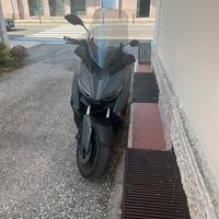 Yamaha X max 2022 tech max 300 cc