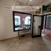 Locale Commerciale Malé [VEN. NEG. MALE']