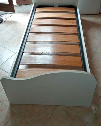 lettino con rete e cassetti