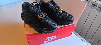 Scarpe Nike TN nuove MAI USATE numero 33