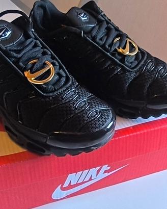Scarpe Nike TN nuove MAI USATE numero 33