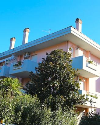 Appart.bilo m.200/mare a SAN BENEDETTO DEL TRONTO