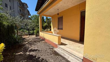 CASA INDIPENDENTE A ISOLA DEL LIRI