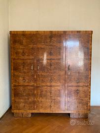 Armadio in radica 3 ante, perfettamente conservato