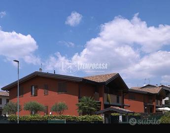 VILLETTA A SCHIERA A BREGNANO