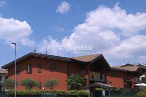 VILLETTA A SCHIERA A BREGNANO