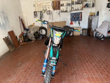 Moto bike gross 125 hurricane