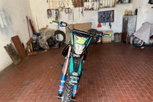 Moto bike gross 125 hurricane