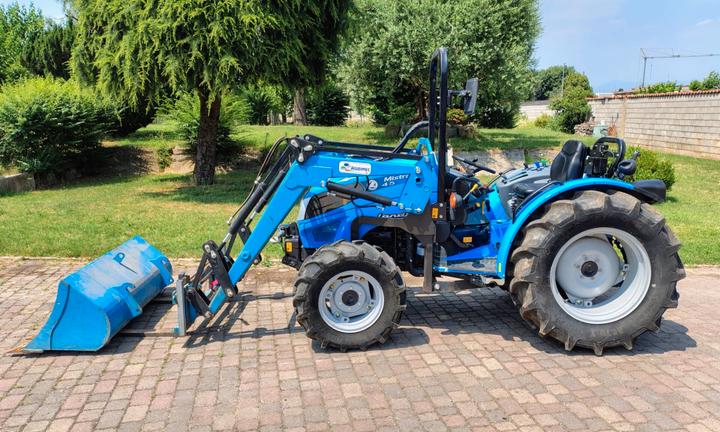 Trattore Landini Mistral 45 con caricatore solo 30