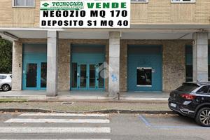 NEGOZIO A CINISELLO BALSAMO