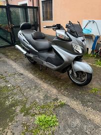 Burgman 650 executive Ricambi