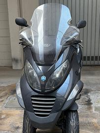 Piaggio MP3 250 L