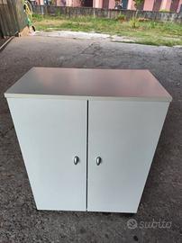 mobiletto bagno 