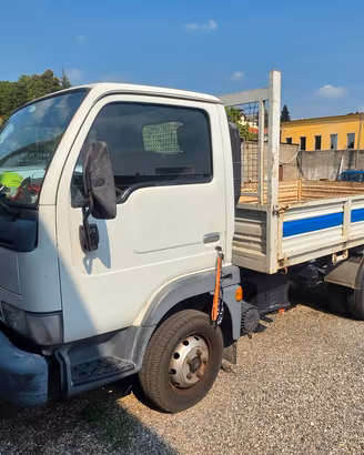 Nissan Cabstar 35.10 TL35 Ribaltabile Trilaterale