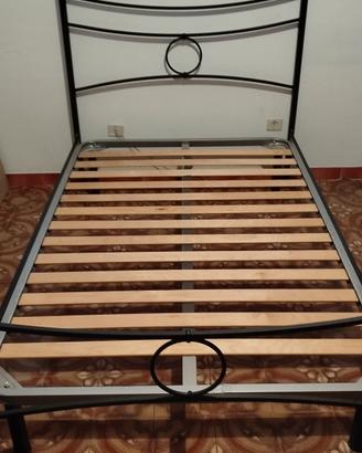 Letto una piazza e mezza in ferro battuto 