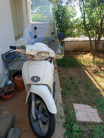 Scarabeo 50cc bianco