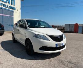 Lancia Ypsilon 1.0 FireFly 5 porte S&S Hybrid Ecoc
