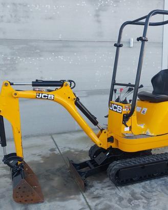 Mini escavatore JCB 8008 CTS con sole 350 ore 2020