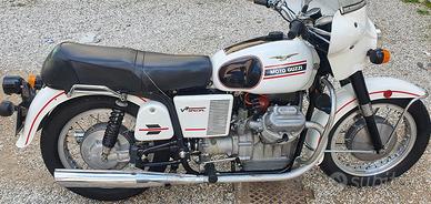Moto Guzzi V7 SPECIAL