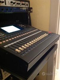 Mixer Digitale Yamaha 03D 28 IN e 18 OUT