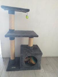 Trespolo per gatti con tre piattaforme