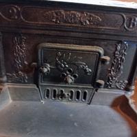 STUFA A LEGNA FINE OTTOCENTO INGHISA