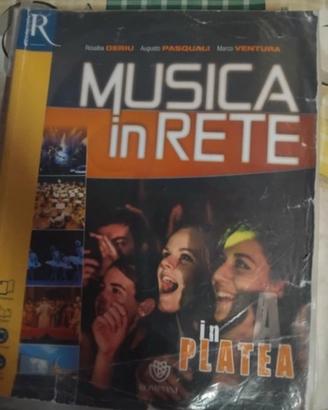 musica in rete in platea e sul palco