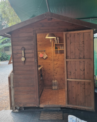 Roulotte con Veranda e cucinotto super accessori