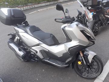 Honda adv 350