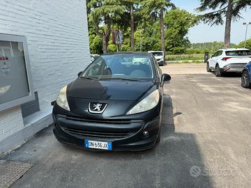 Peugeot 207 1.4 benzina