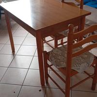 Tavolo da cucina 