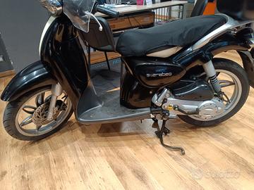 Aprilia Scarabeo 100