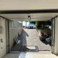 Portone garage praticamente nuovo