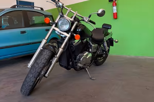 Honda VT 750 Black Widow -2001