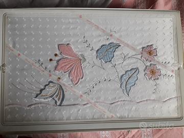 Lenzuola e tovaglia coordinato