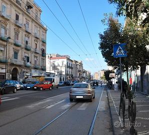secondigliano 2 vani acquistabile senza mutuo