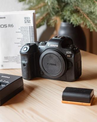 Canon EOS R6 full frame mirrorless per foto video