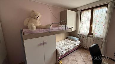CAMERETTA per RAGAZZA  a tre letti