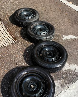 Cerchi in ferro da 15”, borchie originali alfamito
