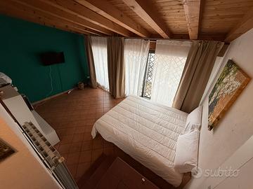 Intera casa per studenti o laboratori