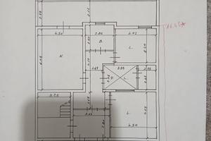 Ampio appartamento al primo piano con ascens nuovo