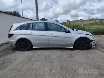 MERCEDES-BENZ CLASSE R V251, W251 190CV Ricambi